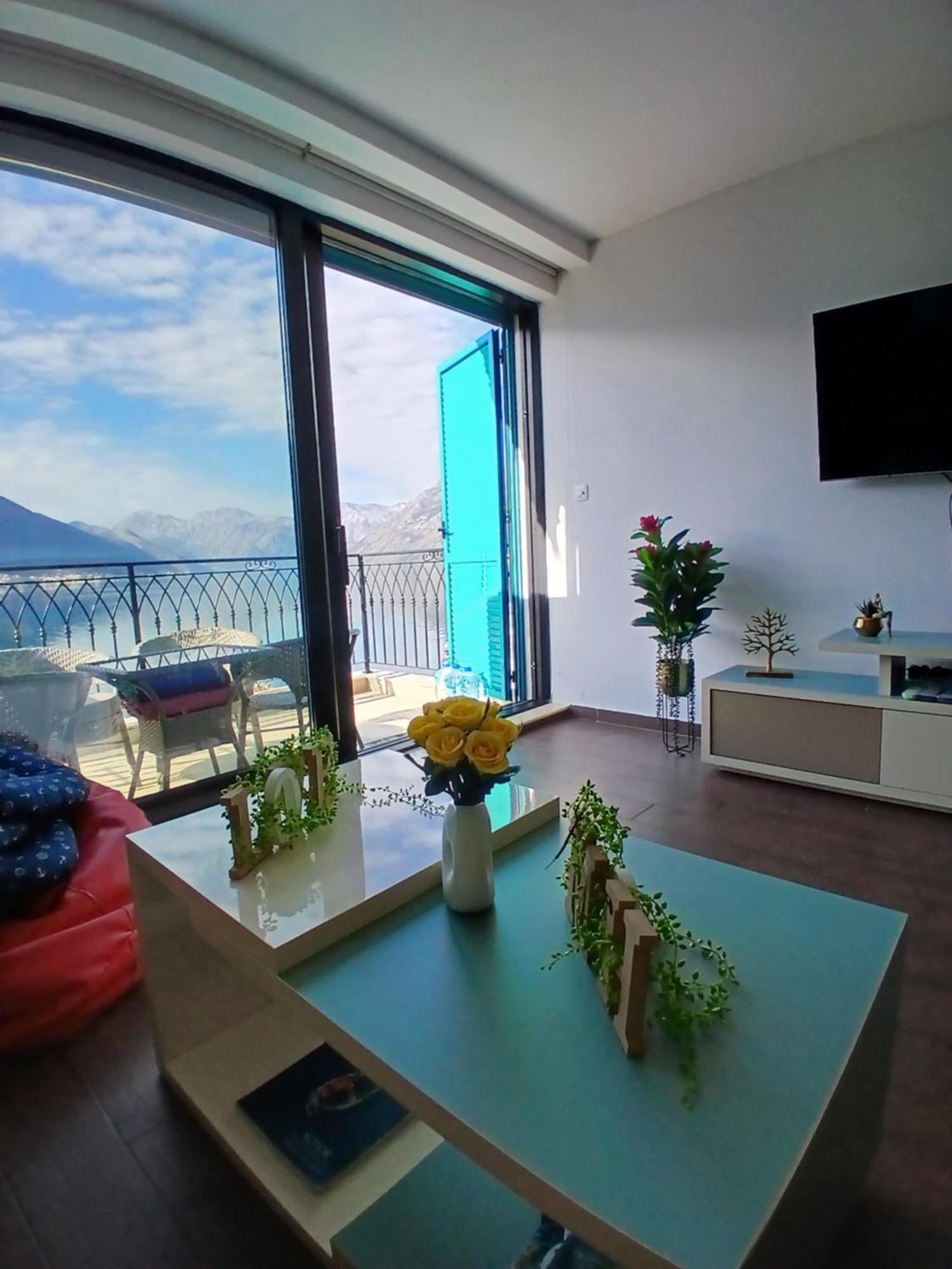 Apartment Funny Kotor Exterior photo